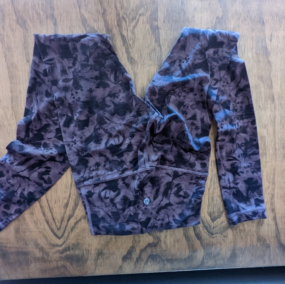 Lululemon Aligns - Picture 3 of 3